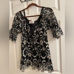 VA VA~JOY HAN~BLACK LACE TOP/ TUNIC~ W CAMI~M